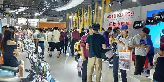 五(wu)羊電摩資質(zhì)+3C認證吸引衆(zhōng)多與會經銷(xiao)商的關注